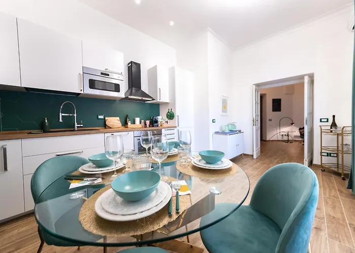Apartment Casa Fen Palazzo Storico - Re Di Metro A - 2camere2bagni Rom